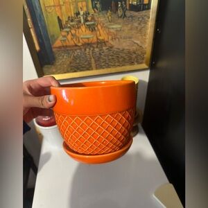 Plant pot orange